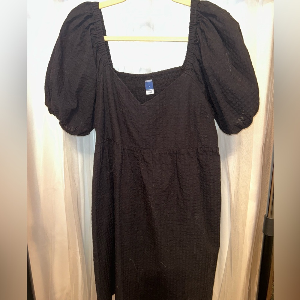 Black Old Navy Waffle Dress with Puffy Sleeves